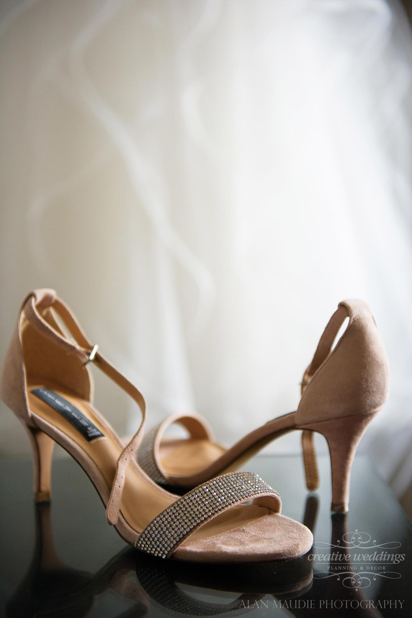Real Wedding: Hanna and Jamie's Summer Wedding at the Fairmont Banff Springs — photo 4