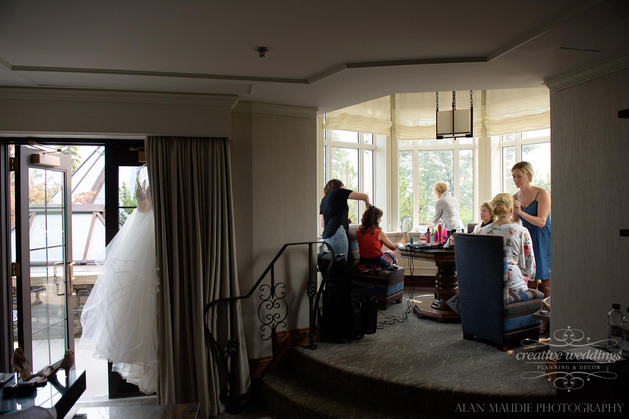 Real Wedding: Hanna and Jamie's Summer Wedding at the Fairmont Banff Springs — photo 2