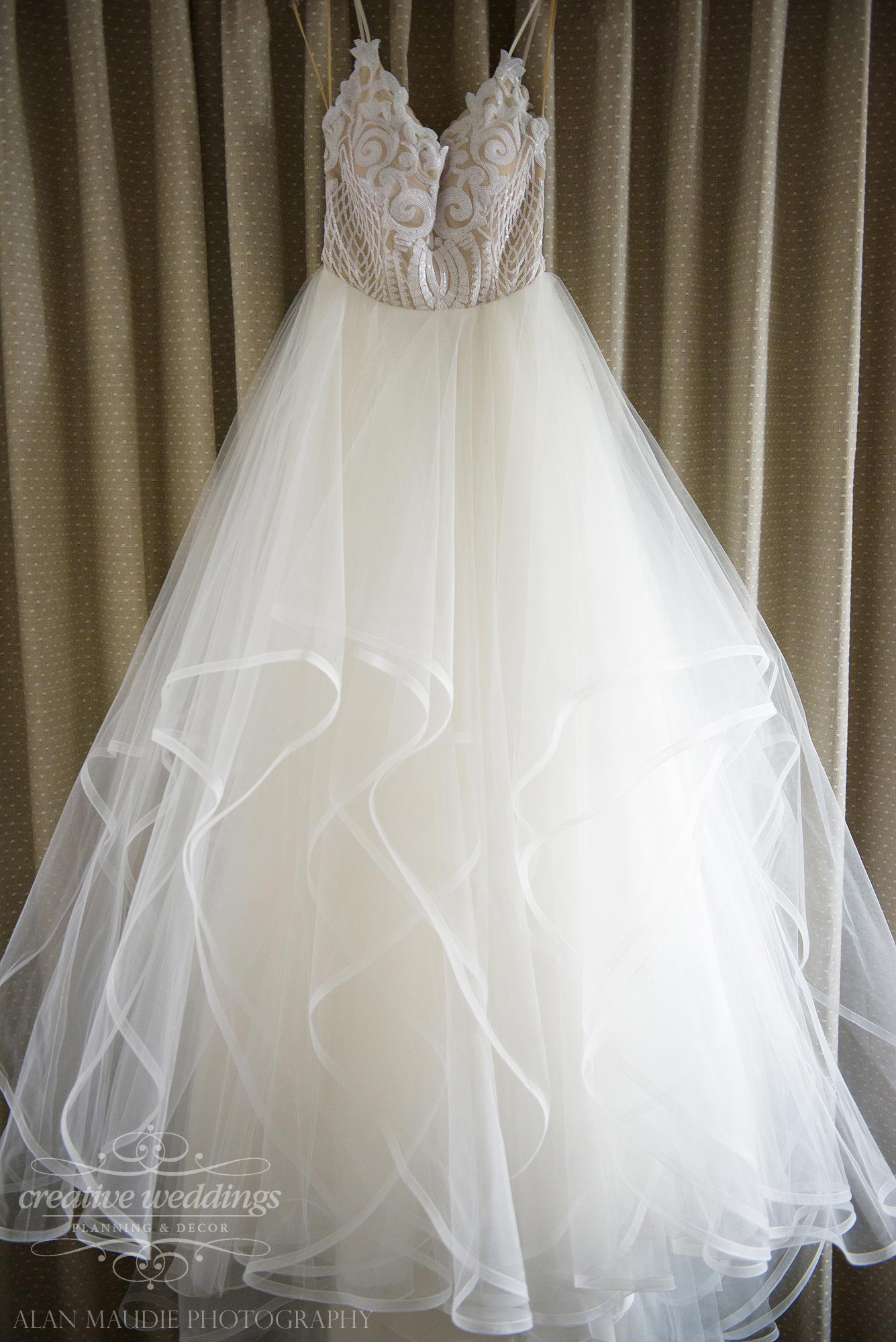 Real Wedding: Hanna and Jamie's Summer Wedding at the Fairmont Banff Springs — photo 3